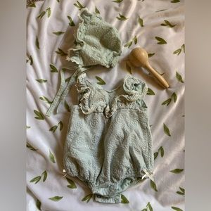 Sage green set
